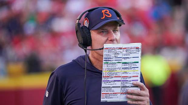 Chicago Bears head coach Matt Eberflus